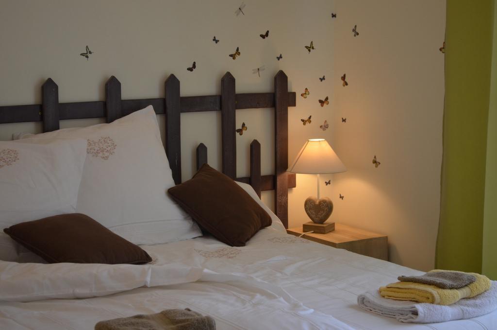 Bed and Breakfast Couette Et Cafe Crème à Le Coudray Chambre photo