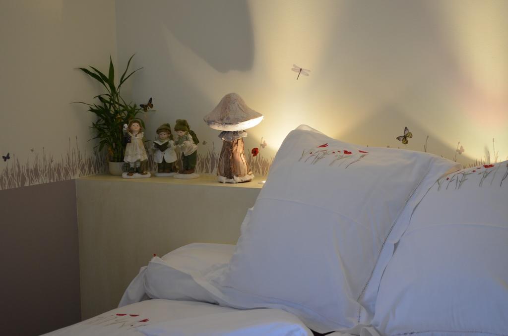 Bed and Breakfast Couette Et Cafe Crème à Le Coudray Chambre photo
