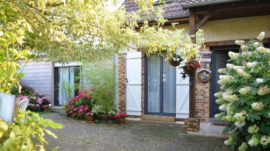 Bed and Breakfast Couette Et Cafe Crème à Le Coudray Extérieur photo